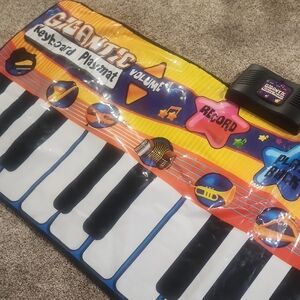 Colorful Giant Keyboard Playmat, 8 Instruments And Playback Included!